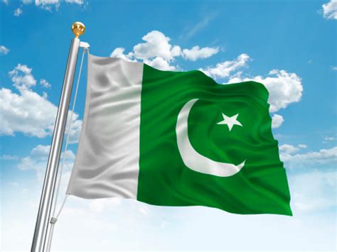 Feb 24, 2021 · pakistan occupies an area of 881,913 in south asia. Waving Pakistan Flag Stock Photo - Download Image Now - iStock
