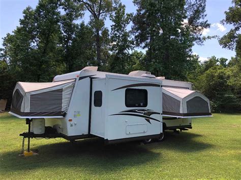 2014 Used Forest River Rockwood Roo 233s Travel Trailer In Texas Tx