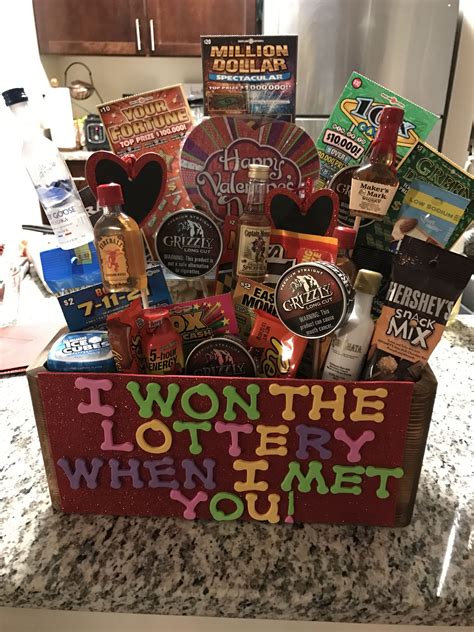 109 of the best valentines day gifts for him. Valentines Day basket for my boyfriend! 🤗 ️ | Valentines ...