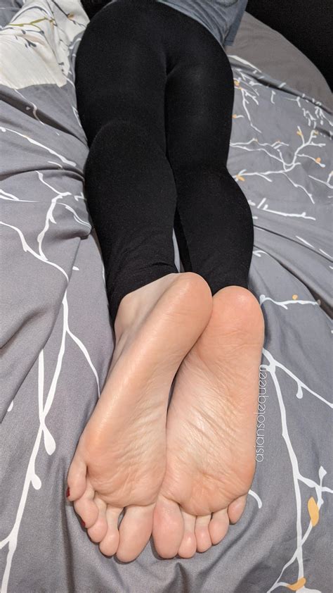 My Soles Look Extra Long And Big Here 🙈 Rverifiedfeet