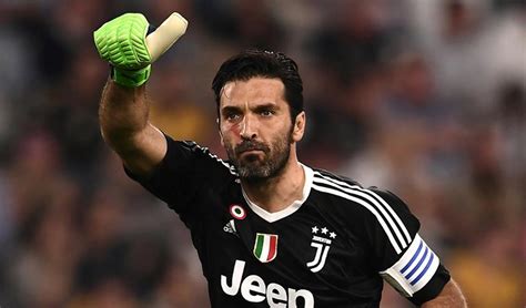 .2020 profile, reviews, gianluigi buffon in football manager 2020, juventus, italy, italian, serie a 2020, juventus, italy, italian, serie a, gianluigi buffon fm20 attributes, current ability (ca), potential. Buffon: "No me retiro porque todavía me siento bien ...