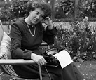 Enid Blyton Biography - Facts, Childhood, Family Life & Achievements