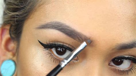 How To Fill In Bald Spots In Eyebrows Eyebrowshaper