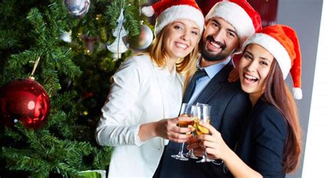 Dinámicas para celebrarla pretende enseñar. Cuatro dinámicas para festejar la Navidad en la oficina ...