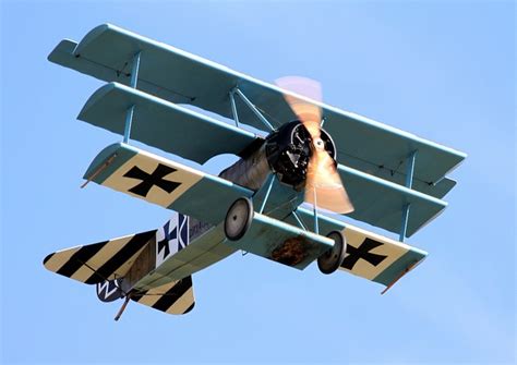 He was shot down in this aircraft april 21, 1918. Fokker DrI #flickr #triplane #WW1 | Retro / Aircraft ...