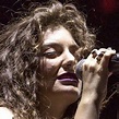 Lorde - Edad, Familia, Biografía | Famous Birthdays