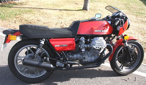 Before the moto guzzi v11, recent moto guzzi's had often been little short of atrocious. 2005 Moto Guzzi V11 Le Mans: pics, specs and information ...