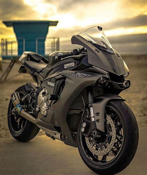 Pin By Ömer İlba On Cars And Motors Etc R1 Bike Yamaha R1 Custom