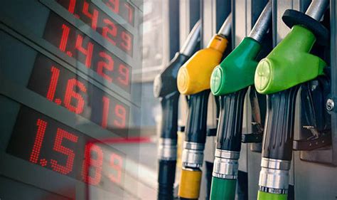 Petrol price in malaysia will be revealed weekly on wednesday as of 2017. Fuel price war looms as petrol and diesel costs fall: Here ...