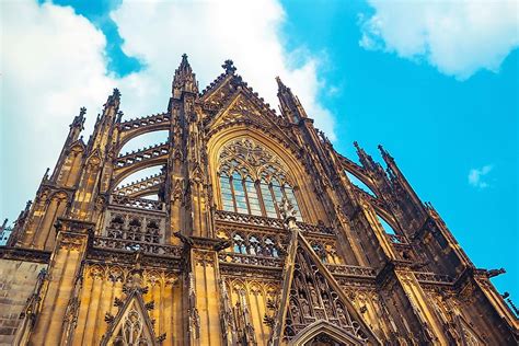 10 Amazing Gothic Style Churches