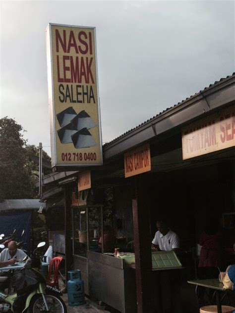 People of kampung pandan and kl area would be very familiar with the deliciously warm nasi lemak saleha. ::Sharing is Caring::: Breakfast @ Nasi Lemak Saleha Kg Pandan