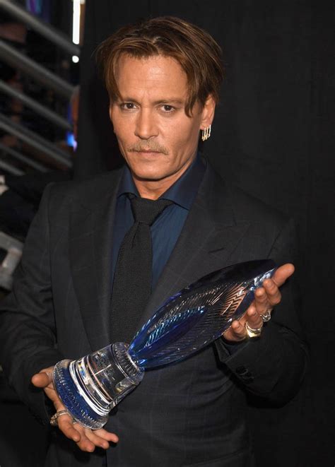 He achieved perhaps his greatest success as captain jack sparrow in the pirates of the caribbean. Johnny Depp named Favourite Movie Icon at People's Choice ...