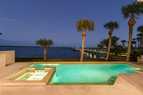 Affordabe vet care, llc is located in melbourne city of florida state. MelbourneProperties | Maureen Copeland - Riverfront Home ...