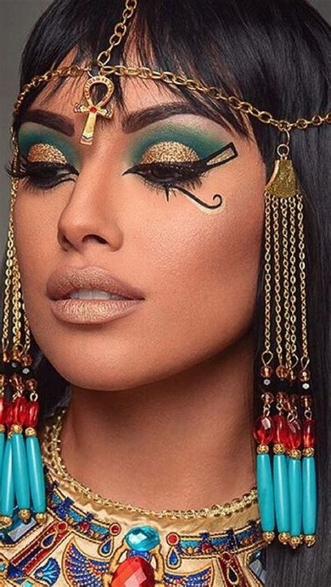 Pin By Amanda Blake On Halloween Makeup Egyptian Eye Makeup Egyptian