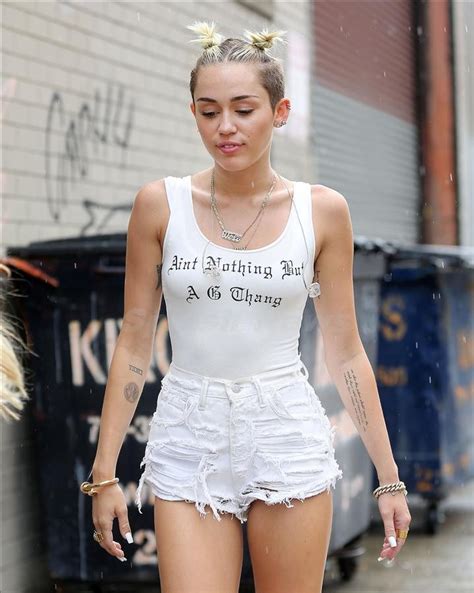 Elysian Glam Miley Cyrus Shows Off Her Hot Shorts In Brooklyn
