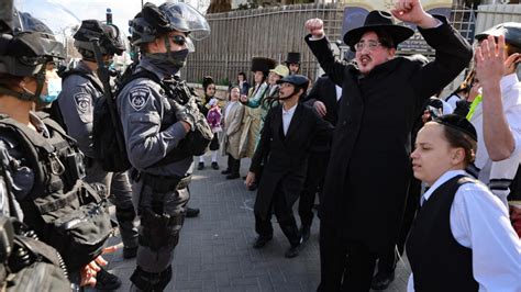 Ultra Orthodox Jews Throw Stones At Jerusalem Police On Purim Holiday