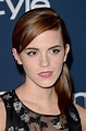Emma Watson, lascia intravedere il seno e scatena la polemica - Glamour.it