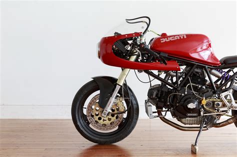 Simple And Clean Ducati 900ss Cafe Racer The Bullitt