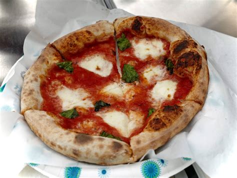 Margherita Pizza Dishes Roadfood