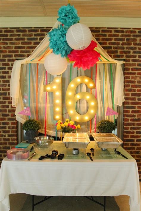 The last beach party only had 140!! Sweet 16 Outdoor Movie Party: Sources and How-To's | Less ...