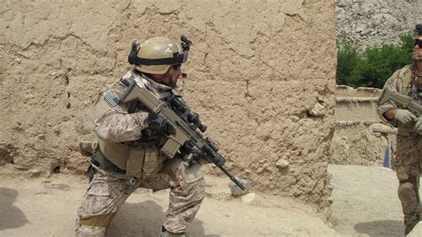 Wallpaper Gun Weapon Soldier Army Person Marines Marksman Fn