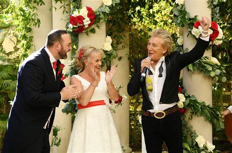 Rod Stewarts Vegas Surprise Serenades Couple At Wedding Billboard