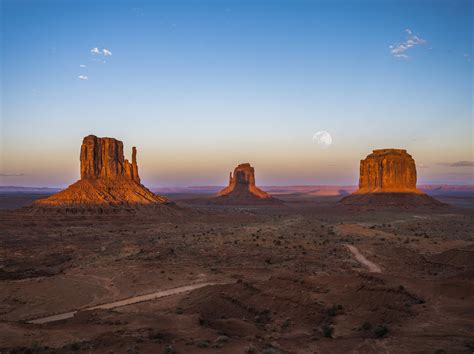 Full Moon Moonrise Shadow Alignment Monument Valley Sunset Flickr