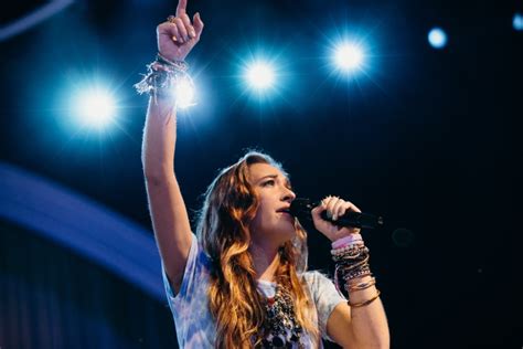 Lauren Daigle To Revisit The Metaphorical American Idol Stage