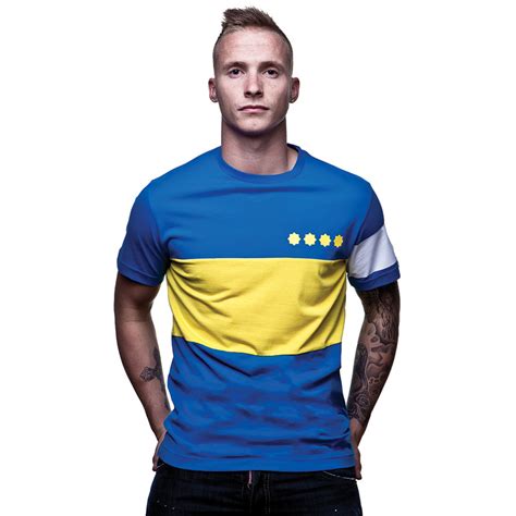 Ingresá en la sección de boca juniors. Copa Boca Juniors Captain Casual T-shirt | Retro Football ...