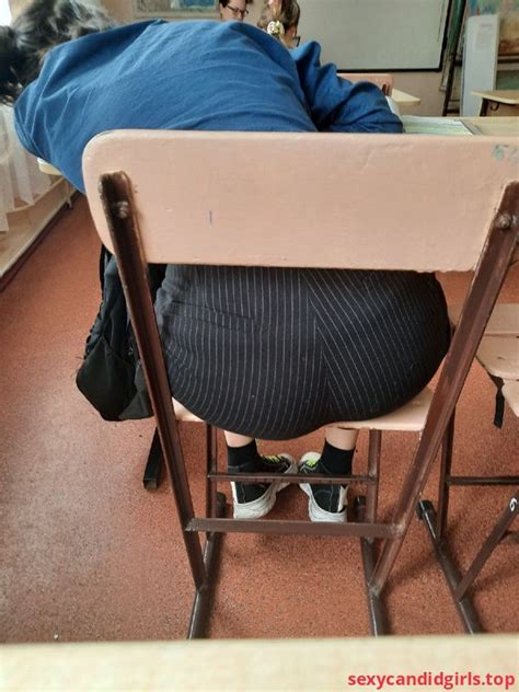 sexy candid girls candid college girl s butt in class creepshot item 1