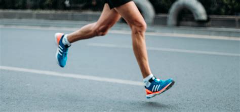 Runner S Knee Causes Symptoms And Treatment