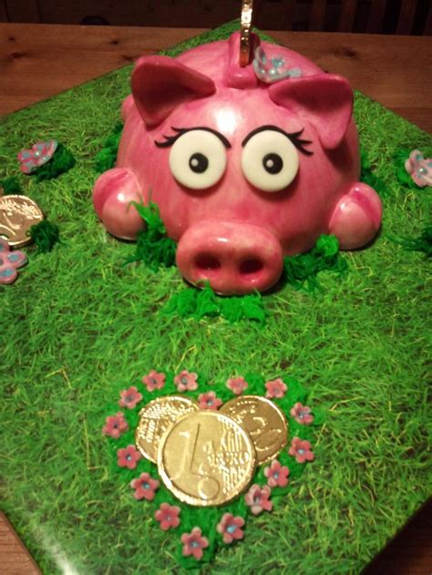 Piggy Bank Decorated Cake By Tante Fondante Cakesdecor