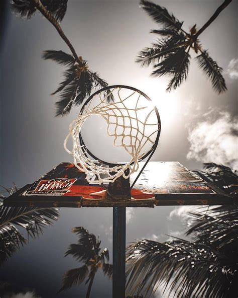 The fast pace and intense skill level involved make basketball a truly popular pastime for millions. Bekijk deze Instagram-foto van @hypebeast • 36.9K vind-ik ...