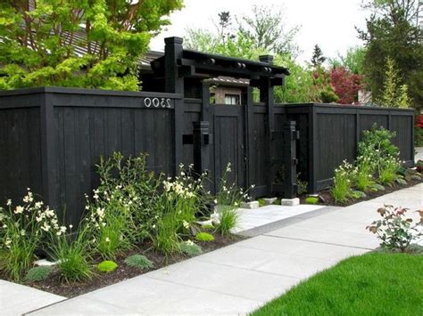 25 Beautiful Front Yard Fence Remodel Ideas Edit Frontyard