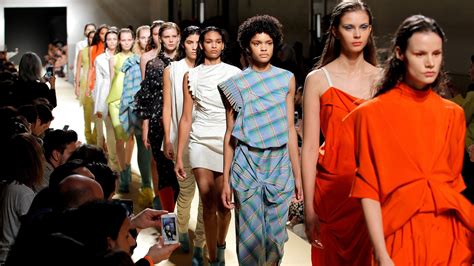 How Much Do Fashion Designers Make 2019