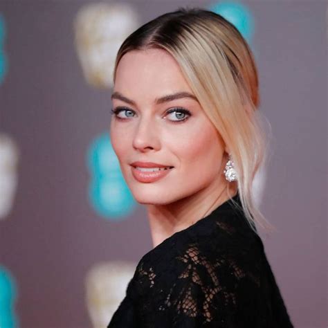 Margot Robbie Just Made The Sculpted Wave 2020s Hottest Hairstyle And Her Hairdresser