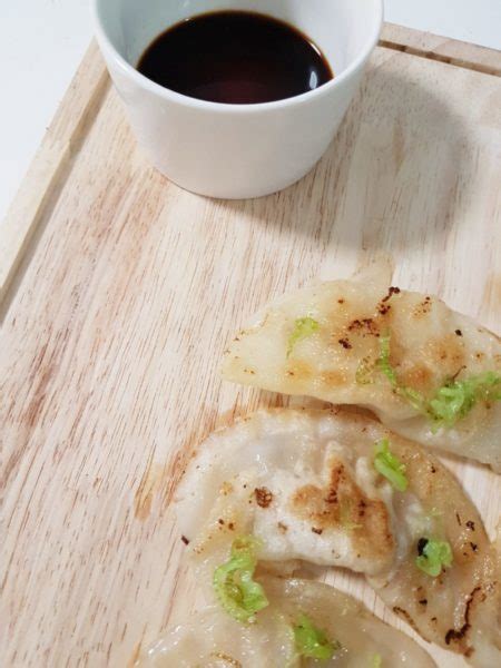 If you are working by yourself, you don't want to roll out. Chicken Dumplings (Gyoza) | Recipes | Deagon Bulk Meats