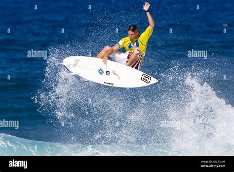 Dec Pipeline Oahu Hawaii Usa Three Times Asp World Champion Hawaiian Andy Irons