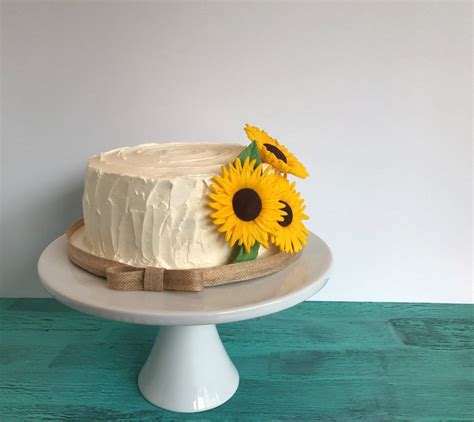 Sunflower Cake Tutorial Sunflower Cakes Easy Cake Decorating Cake