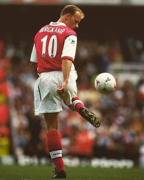 Dennis Bergkamp Con La 10 Del Arsenal🎩 Para Seguir Bien Con El