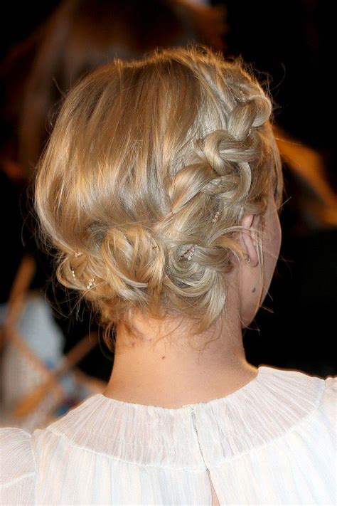 Why Jennifer Lawrences Updo Cost 4620 Short Hair Updo Braids For