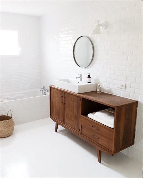 17 Mid Century Modern Bathroom Design Ideas