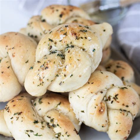 Garlic Knots By Loskitchenco Quick And Easy Recipe The Feedfeed