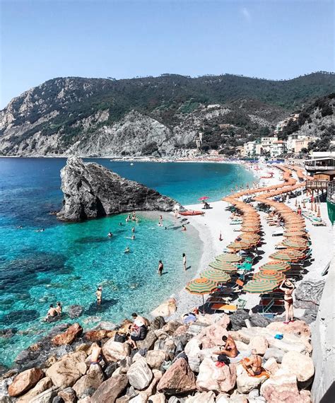 Monterosso, Liguria, Italia | Beautiful beaches, Places to see, Instagram