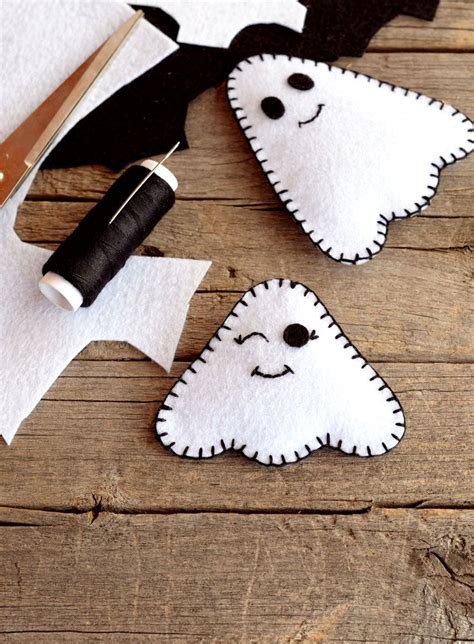 40 Cheap And Easy Halloween Crafts For Kids In 2022 Halloween Crafts