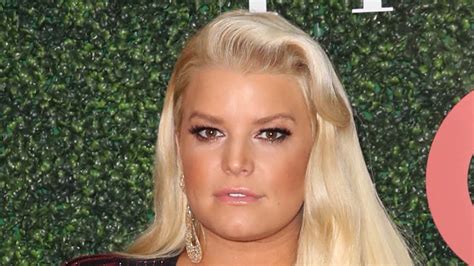 jessica simpson admits to declined credit card during recent taco bell trip