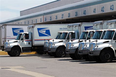 Us Postal Service Tests Self Driving Trucks Kuer 901