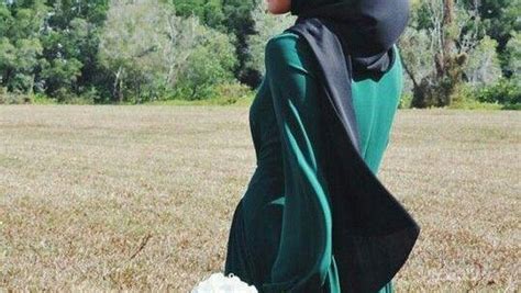 Ninja hitam colmek part 4. Ini 4 Warna Pakaian yang Cocok Dipadukan dengan Jilbab Warna Hijau, Yuk Coba!