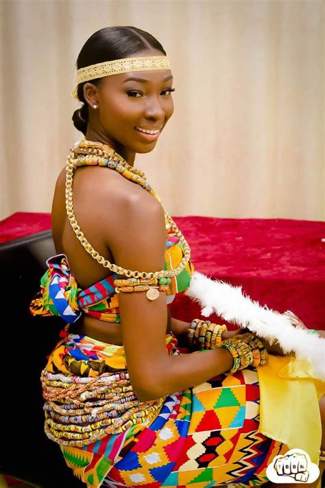 Lifegoals Ghanaian Woman Celebrates 25th Birthday In Stunning Traditional Attire Nigerian