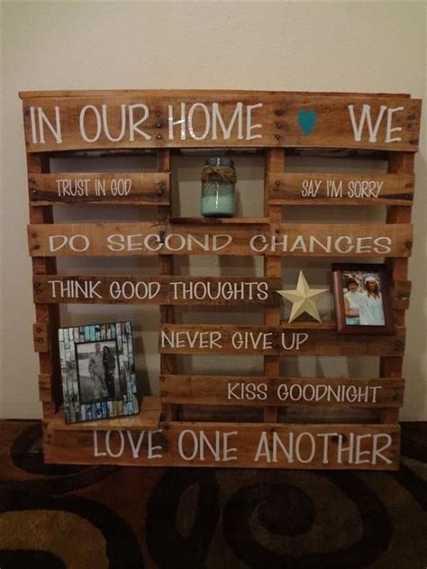 They are a fun and economical way to create a lively home and garden with a style that straddles edgy and traditional for truly a modern rustic look. Fun Do It Yourself Craft Ideas - 35 Pics | Diy pallet projects, Pallet crafts, Pallet diy